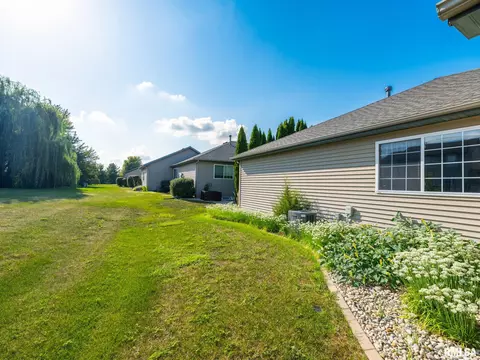 Exterior - 2108 W Jubilee Ln, Dunlap, IL 61525 photo 6 of 14