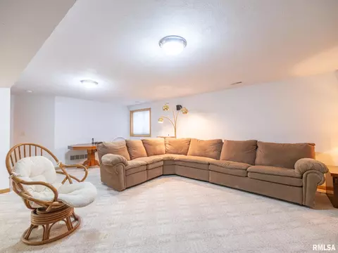 Living - 2108 W Jubilee Ln, Dunlap, IL 61525 photo 8 of 9
