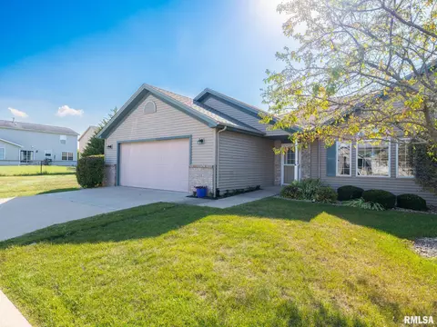 Exterior - 2108 W Jubilee Ln, Dunlap, IL 61525 photo 3 of 14