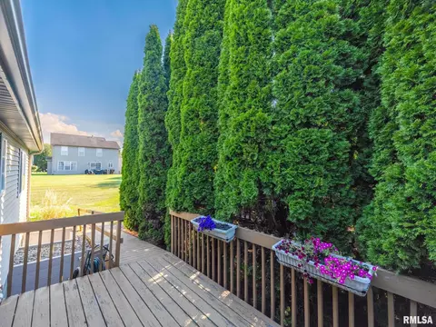 Exterior - 2108 W Jubilee Ln, Dunlap, IL 61525 photo 12 of 14