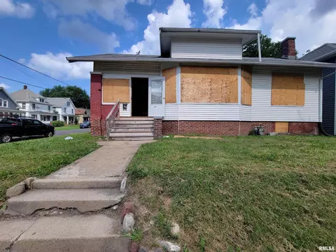 1918 N Indiana Ave, Peoria, IL 61603