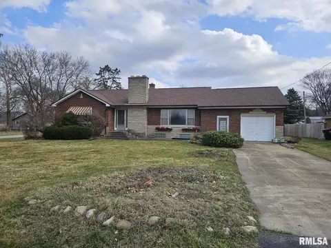 5216 N Main St, East Peoria, IL 61611