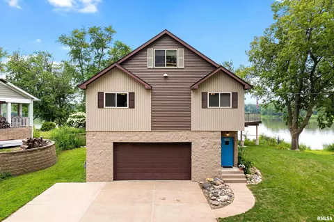 17424 N Bonati Ln, Chillicothe, IL 61523