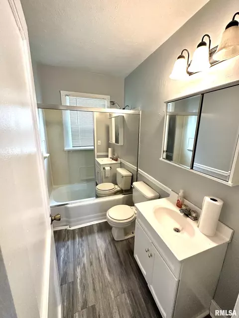 1025 E Locust St, Canton, IL 61520 photo 22