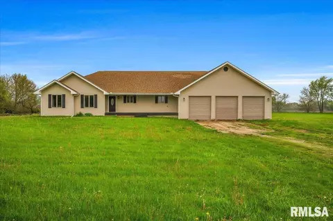 9121 Radnor Rd, Peoria, IL 61615