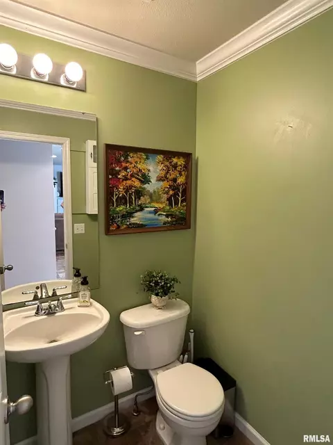 Bath - 5820 W Brookmere St, Edwards, IL 61528 photo 1 of 9