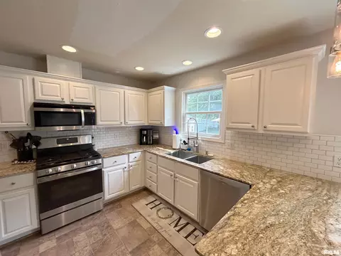 Kitchen - 5820 W Brookmere St, Edwards, IL 61528 photo 3 of 5