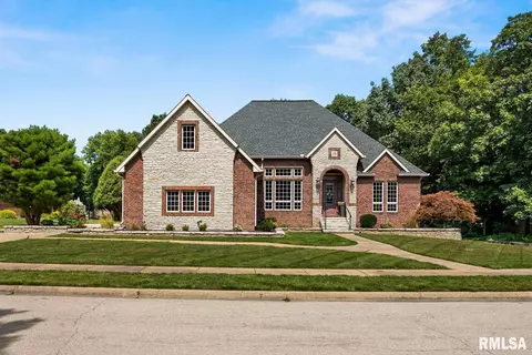 78 Diamond Pt, Morton, IL 61550