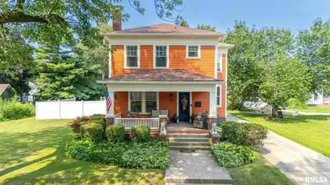 204 S High St, Washington, IL 61571