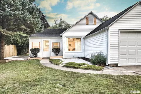 2044 W Wilson Ave, Peoria, IL 61604
