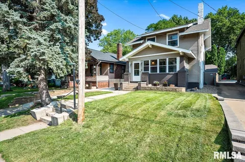 513 W Columbia Ter, Peoria, IL 61606