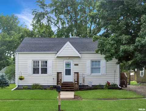 322 S Tremont Ave, Princeville, IL 61559