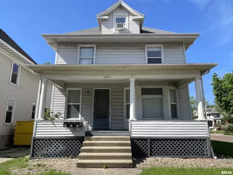 1625 W Main St, Peoria, IL 61606