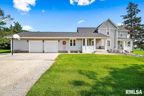 7761 Township Road 1600 E, Wyoming, IL 61491