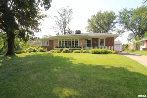 124 W Lyndale Rd, Peoria, IL 61614