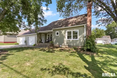 306 S Lafayette St, Metamora, IL 61548