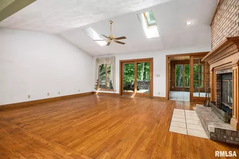 524 Justa Rd, Metamora, IL 61548 photo 8