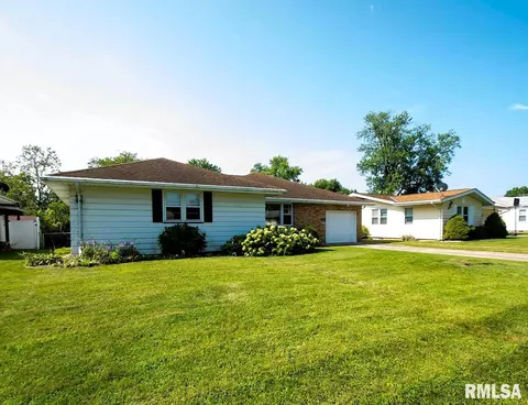 2112 W Cashman Ct, Peoria, IL 61604