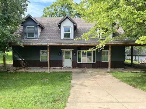 101 Castle Ln, East Peoria, IL 61611