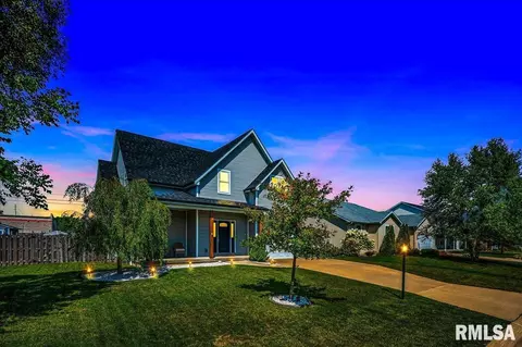 104 Gillman Ave, Washington, IL 61571