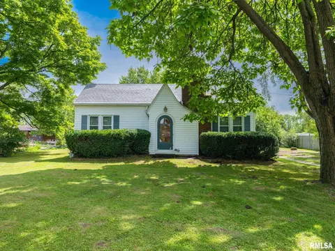 217 S Pleasant Hill Rd, East Peoria, IL 61611