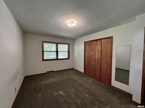 1503 Joyce Ln, Macomb, IL 61455 photo 17