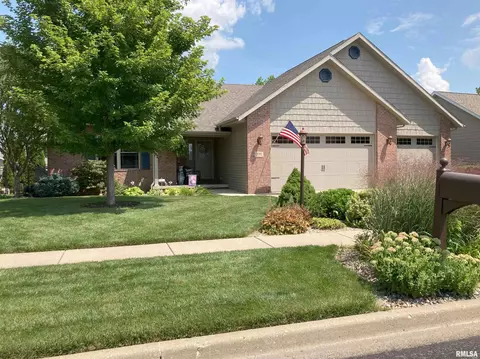 719 Anne St, Washington, IL 61571