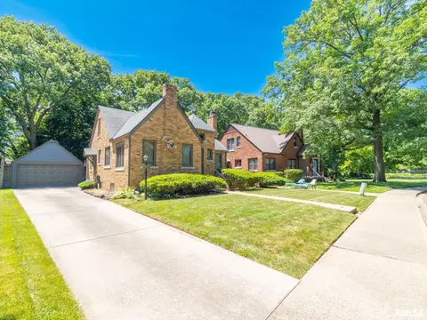 123 N Kickapoo Ter, Peoria, IL 61604 photo 2