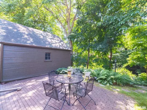 123 N Kickapoo Ter, Peoria, IL 61604 photo 38