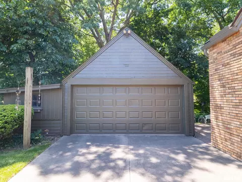 123 N Kickapoo Ter, Peoria, IL 61604 photo 37