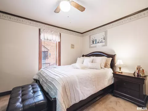123 N Kickapoo Ter, Peoria, IL 61604 photo 25