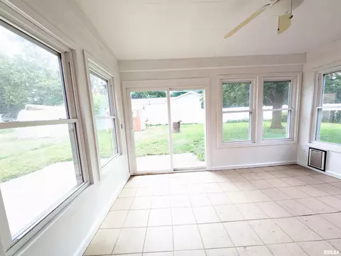 726 S Kickapoo Ln, Peoria, IL 61604 photo 36