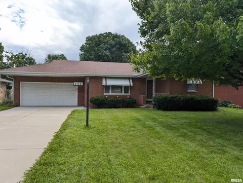 726 S Kickapoo Ln, Peoria, IL 61604 photo 3