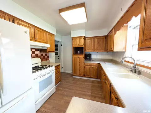 726 S Kickapoo Ln, Peoria, IL 61604 photo 21