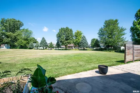 404 Bittersweet Ave, Germantown Hills, IL 61548 photo 36