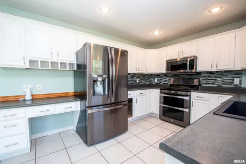 404 Bittersweet Ave, Germantown Hills, IL 61548 photo 8