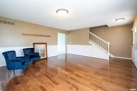 404 Bittersweet Ave, Germantown Hills, IL 61548 photo 3