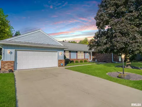 323 W Aspen Way, Peoria, IL 61614