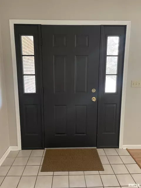 1209 Thomas St, Macomb, IL 61455 photo 4
