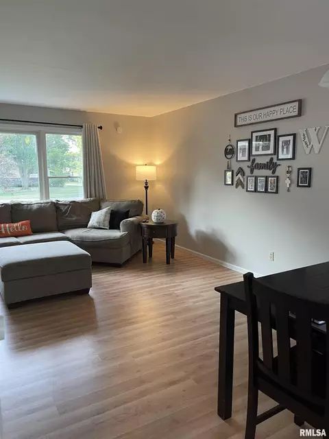 1209 Thomas St, Macomb, IL 61455 photo 7