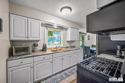 9810 W Lake Camelot Dr, Mapleton, IL 61547 photo 4