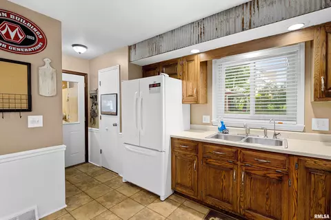 207 W Gloria Dr, Eureka, IL 61530 photo 14