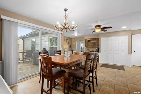 207 W Gloria Dr, Eureka, IL 61530 photo 12