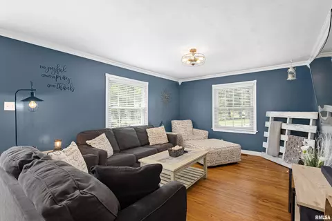 207 W Gloria Dr, Eureka, IL 61530 photo 5