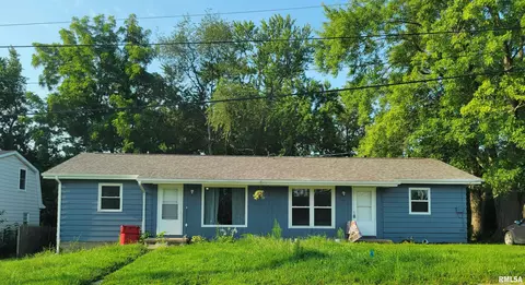 712-714 E Hines Ave, Peoria Heights, IL 61616