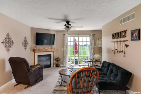 1915 Marina Dr, Normal, IL 61761 photo 7