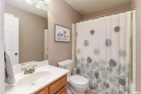 1915 Marina Dr, Normal, IL 61761 photo 15