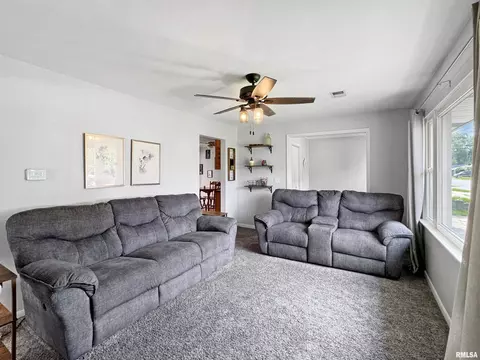 1709 Center St, Pekin, IL 61554 photo 7