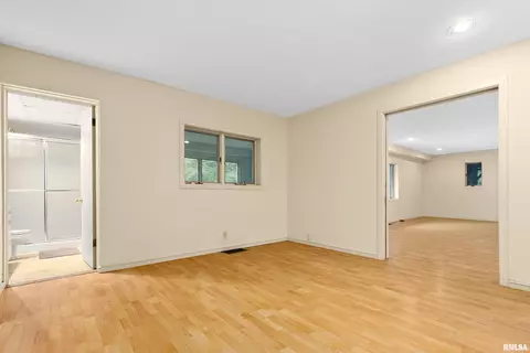 458 E High Point Ln, Peoria, IL 61614 photo 48