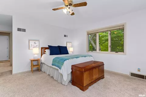 458 E High Point Ln, Peoria, IL 61614 photo 35